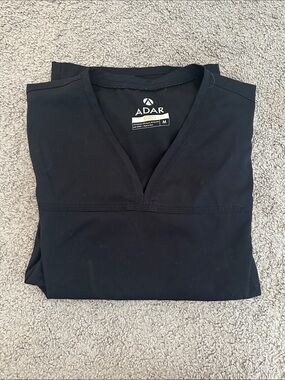 Adar Pro Women's Black V-Neck Scrub Top
